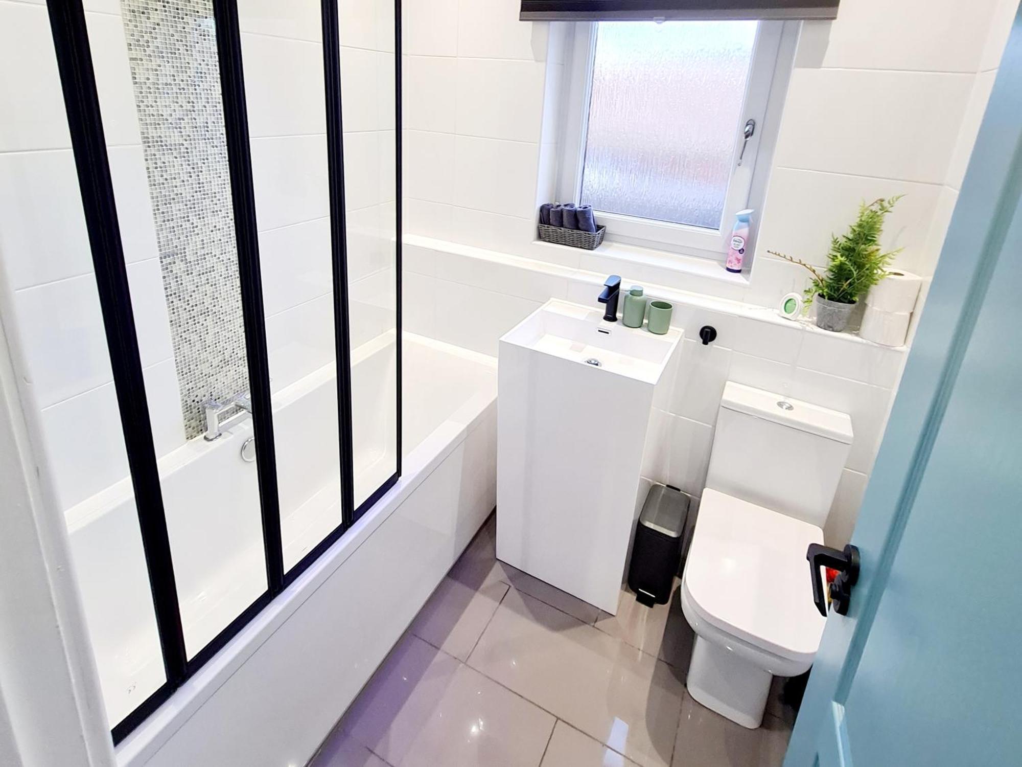 格拉斯哥Bright 3Br Walking Distance To Town - Free Parking公寓 外观 照片